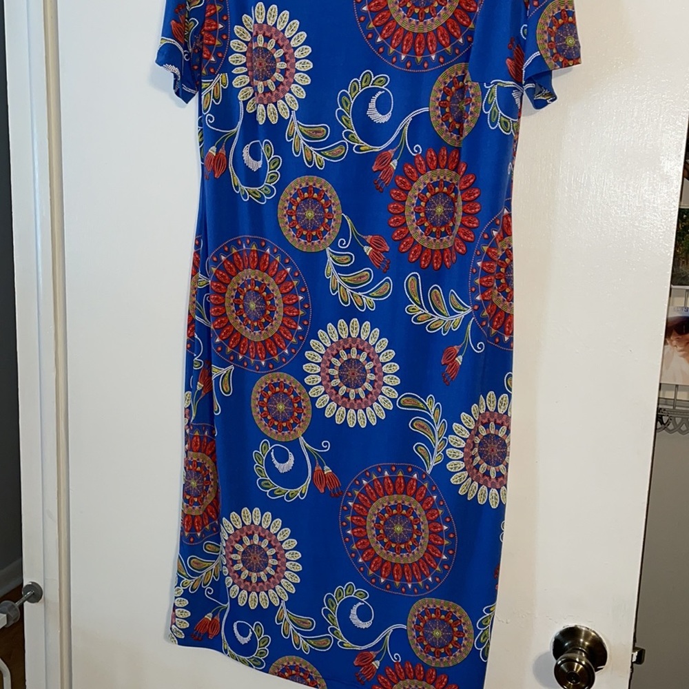 Dress - Picture 3 of 4